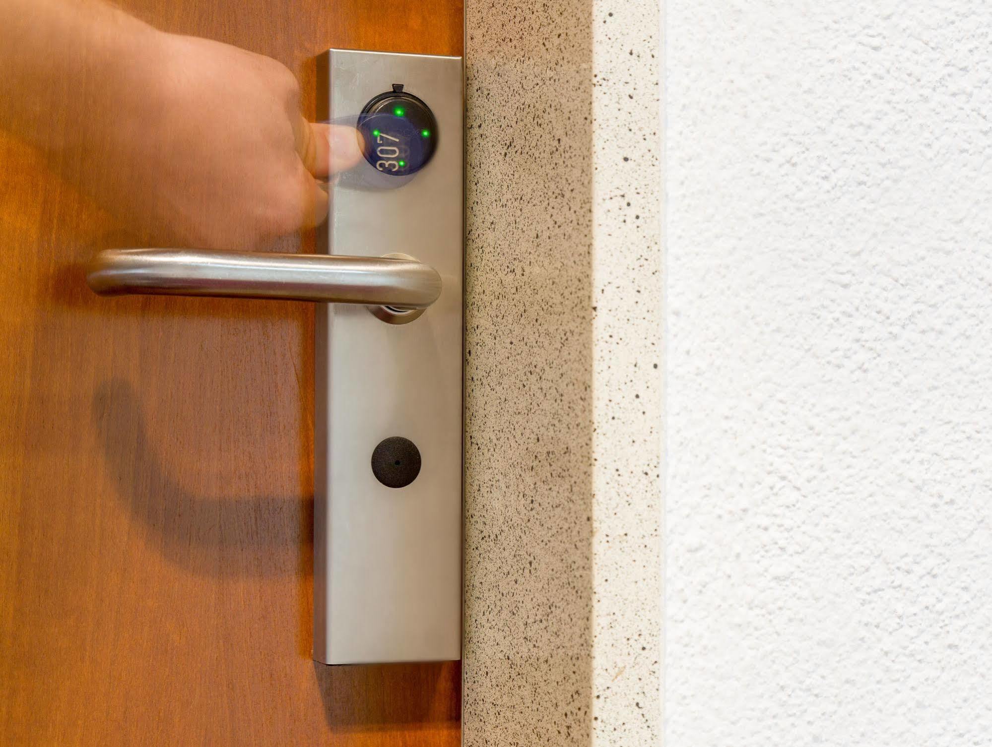 Hotel Am Schillerpark Esslingen am Neckar Екстериор снимка